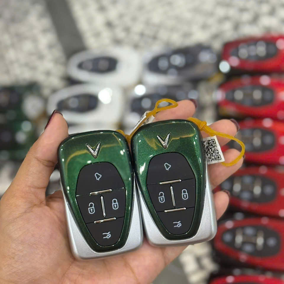 Làm chìa khoá xe ô tô Vinfast VF9